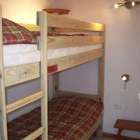 #ah3 The Snow White Apartment