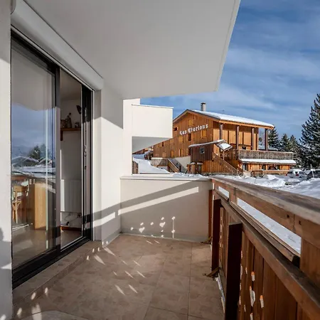 Apartment #ah3 The Snow White Huez